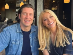 Vernon Kay e Tess Daly brindaram ao fim do casamento de 22 anos com uma garrafa de champanhe
