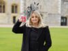 Bonnie Tyler entra em coma induzido após cirurgia intestinal de emergência