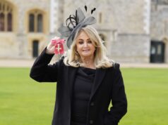Bonnie Tyler entra em coma induzido após cirurgia intestinal de emergência