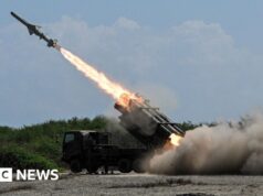 Ministro da Defesa do Japão nega militarismo e critica o ‘enorme arsenal’ da China