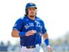 Barger, do Blue Jays, lança house run em passeio de reabilitação, Berrios luta novamente