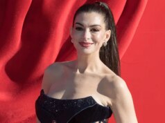 Anne Hathaway responde aos rumores de cirurgia plástica com um segredo surpreendentemente simples no tapete vermelho