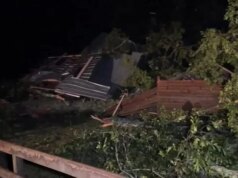 14 tornados relatados no Mississippi enquanto tempestades devastam casas e cortam energia