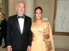 Frascos de urina falsos plantados em museu antes do Met Gala para protestar contra Jeff Bezos
