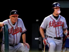 Chipper Jones chama Bobby Cox de ‘um segundo pai’ em homenagem emocionante após a morte do gerente do Corridor da Fama