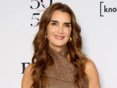Brooke Shields reflete sobre ter se twister um ‘símbolo sexual’ quando jovem e como ela virou a página da fama