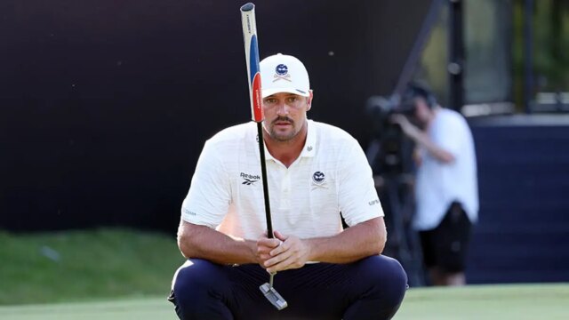 bryson-dechambeau-putter-liv-golf.jpeg