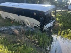 5 mortos e dezenas de feridos quando ônibus bate em vários veículos na Virgínia