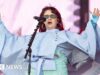 CMAT compartilha ‘profunda tristeza’ pelo abuso de vergonha do corpo após o set do Radio 1 Huge Weekend