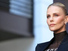 Charlize Theron diz que seus filhos não terão carona em Hollywood: eles precisam ‘merecer’
