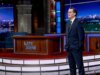 Stephen Colbert faz a reverência closing como apresentador do ‘Late Present’ em um closing apolítico repleto de estrelas