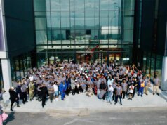 Pastor de Chicago reúne centenas de homens para declarar zona livre de violência no South Aspect