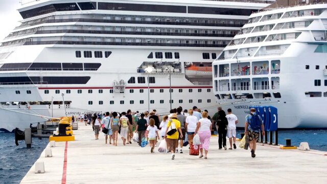 cruise-passengers-cozumel-port-fox-news-001.jpeg