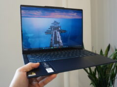 Este modelo Lenovo Yoga que testei pode ser o laptop computer empresarial mais esquecido em 2026
