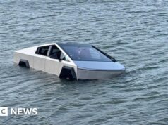 Motorista do Tesla Cybertruck é preso após entrar no lago para usar o ‘modo wade’, diz a polícia