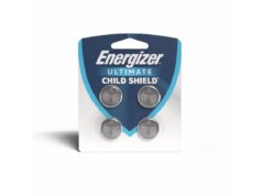As novas baterias tipo moeda da Energizer evitam queimaduras fatais se as crianças as engolirem