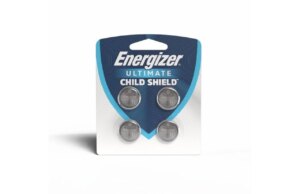 As novas baterias tipo moeda da Energizer evitam queimaduras fatais se as crianças as engolirem