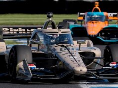 O piloto da IndyCar, Felix Rosenqvist, decola em acidente na estrada