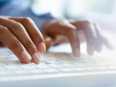 Continuei fechando acidentalmente todas as guias do meu navegador. Então mudei meu teclado para pará-lo