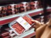 Os preços da carne bovina estão disparando. Estes são os cortes baratos que os açougueiros recomendam