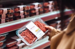 Os preços da carne bovina estão disparando. Estes são os cortes baratos que os açougueiros recomendam