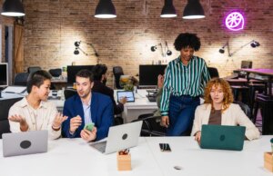 Torne seu dia de trabalho mais alegre e menos estressante com essas dicas de IA