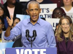 Obama pede aos eleitores que ajudem no redistritamento dos democratas na Virgínia antes das eleições intercalares