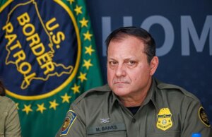 Chefe da Patrulha de Fronteira dos EUA renuncia em última mudança na imigração