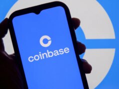 Coinbase demitirá 700 trabalhadores enquanto empresa de criptografia adota IA