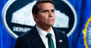 Juiz bloqueia temporariamente trabalho do DOJ em mais de US$ 1,7 bilhão "anti-armamento" fundo