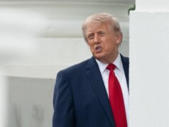 Trump sofre "6 meses físico" em Walter Reed