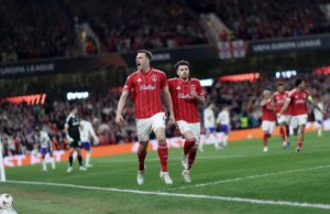 Como assistir Aston Villa x Nottingham Forest on-line gratuitamente