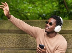 Fones de ouvido misteriosos da Sony com faixa de steel e preço exorbitante aparecem em novas fotos e vazamentos
