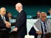 Chefe do futebol palestino se recusa a apertar a mão de seu homólogo israelense no Congresso da FIFA