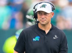 O técnico do Florida Gators, Jon Sumrall, diz que não teria deixado Tulane se não tivesse permissão para treinar o time dos Playoffs