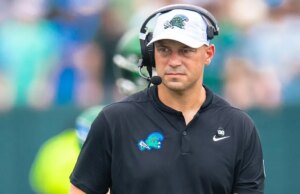 O técnico do Florida Gators, Jon Sumrall, diz que não teria deixado Tulane se não tivesse permissão para treinar o time dos Playoffs
