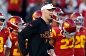 Lincoln Riley afirma que o USC estava ‘muito longe’ dos playoffs, diz que é um treinador melhor agora do que quando estava em Oklahoma