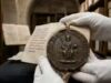 Perdido há 40 anos: selo actual de Eduardo, o Confessor, com 1.000 anos de idade, encontrado em Paris