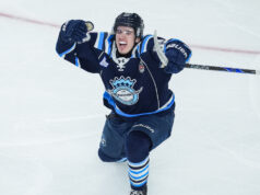 Chicoutimi venceu o anfitrião Kelowna no OT e melhorou para 1-1 na Memorial Cup