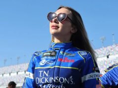 A estrela viral da NASCAR, Natalie Decker, tem um novo acordo de bolsa de nicotina e caminhão para dirigir, Topanga completa 45 anos e mais