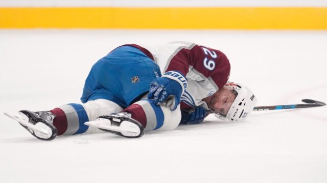 nathan-mackinnon-1.jpg