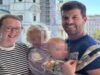 Bebê bloqueado por novas regras: voo com dupla nacionalidade negado para nascido no Reino Unido; família presa no exterior