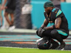 Tyreek Hill acusado pela modelo OnlyFans de 250 libras de quebrar a perna e depois levá-la nas costas para fazer sexo