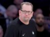O técnico do 76ers, Nick Nurse, se afasta do time para comparecer ao funeral do irmão em meio à série dos Knicks: relatório