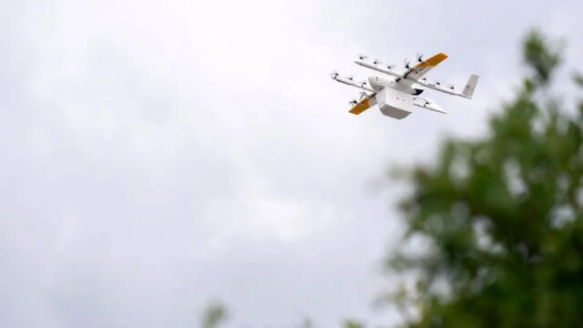 papa-johns-drone-delivery-1.jpeg