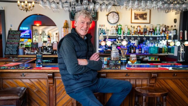 peter-manfield-dog-donkey-pub-devon-fox-news-001.jpeg