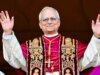 Como um caixa de banco de Chicago certa vez desligou na cara do Papa Leão, que supostamente ligou do Vaticano para ajustar o número