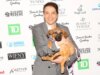 O segredo honesto da estrela de ‘Karate Child’ Ralph Macchio para permanecer com os pés no chão e sem idade em Hollywood