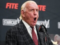 A lenda da WWE, Ric Aptitude, ataca Luka Doncic do Lakers e convoca a equipe para trocá-lo