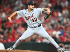 Blue Jays readquirem RHP Connor Seabold em comércio com Tigers